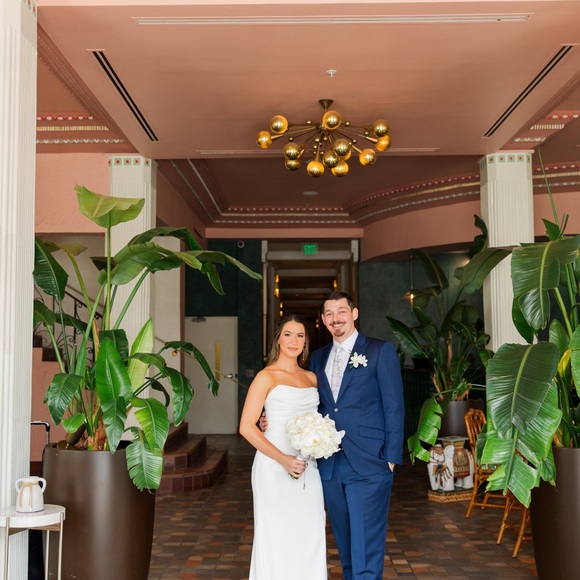 Essense of Australia Wedding Gown - Picture 6 of 9